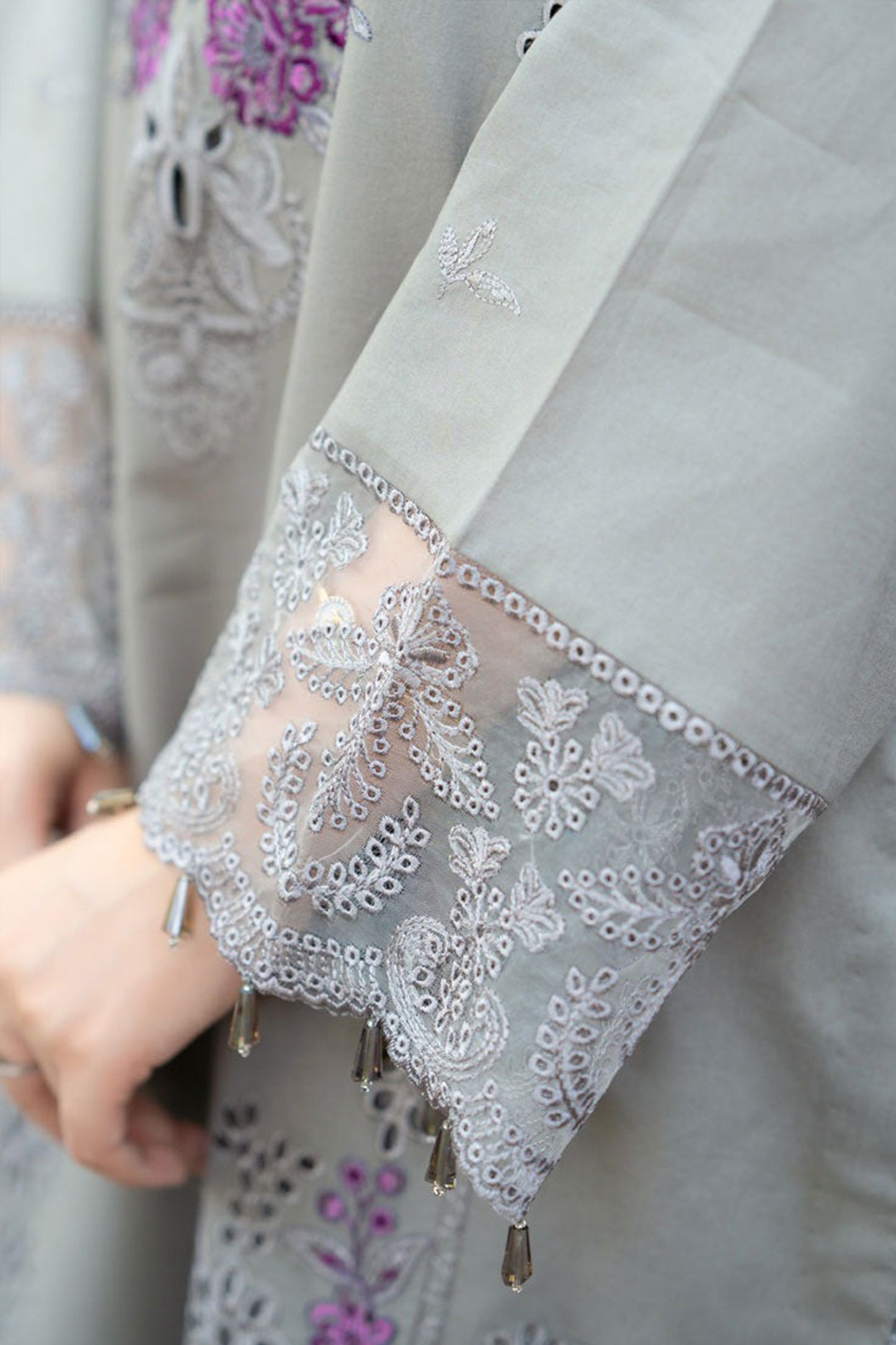 ZN1126-LIBAAS-3PC DHANAK EMBROIDERED SHIRT WITH CHIFFON EMBROIDERED DUPATTA