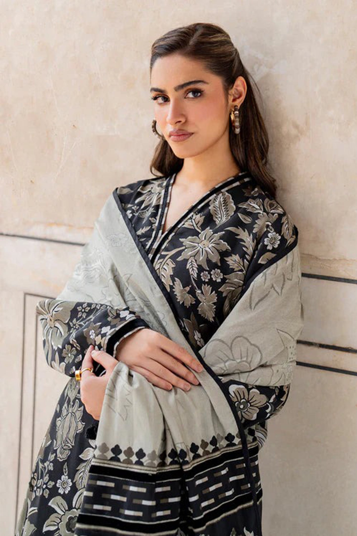 ZN950- Baroque Winter 3PC Dhanak Karandi Printed Suit