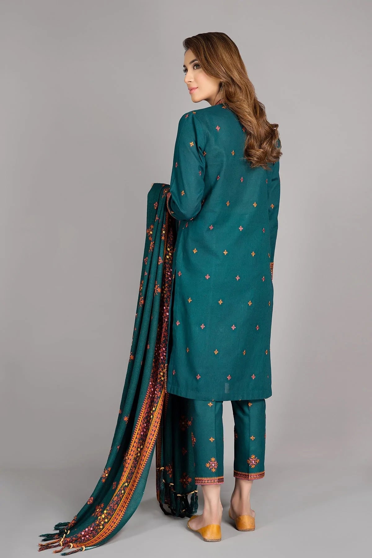 ZN527- WINTER kayseria-3Pc Linen Winter Collection Heavy Embroidered Suit