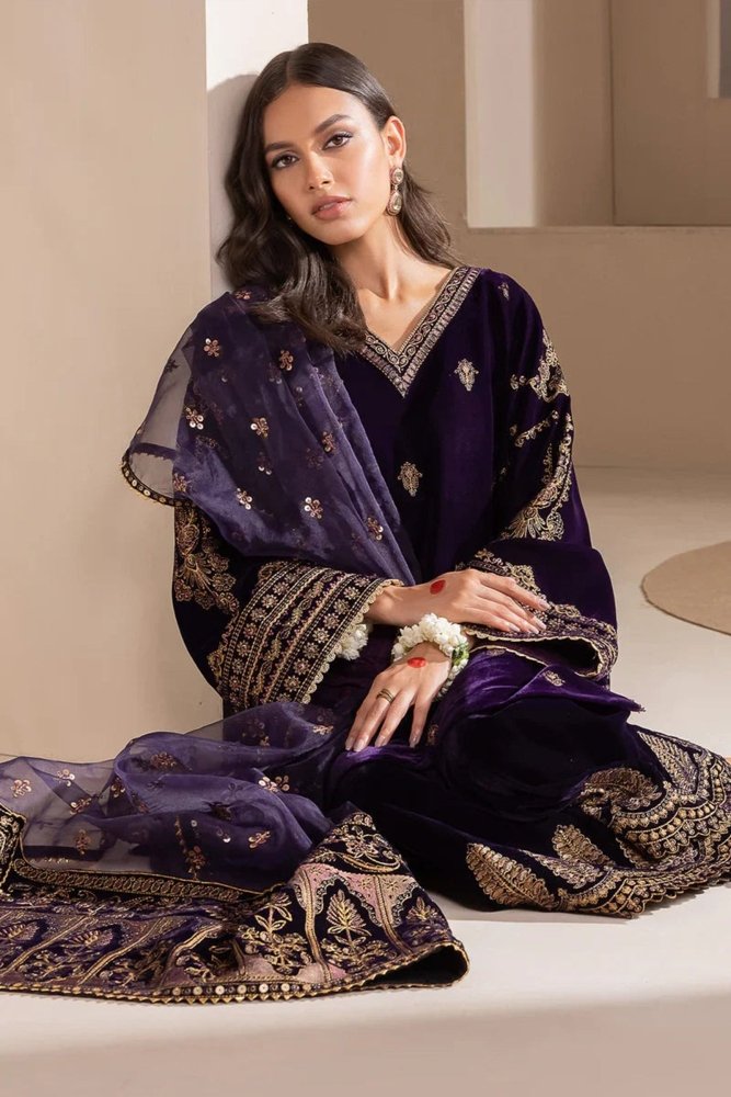 ZN1111 - Winter Baroque Velvet Embroidered with Embroidered duppatta Winter Collection - ZoniyaClothing
