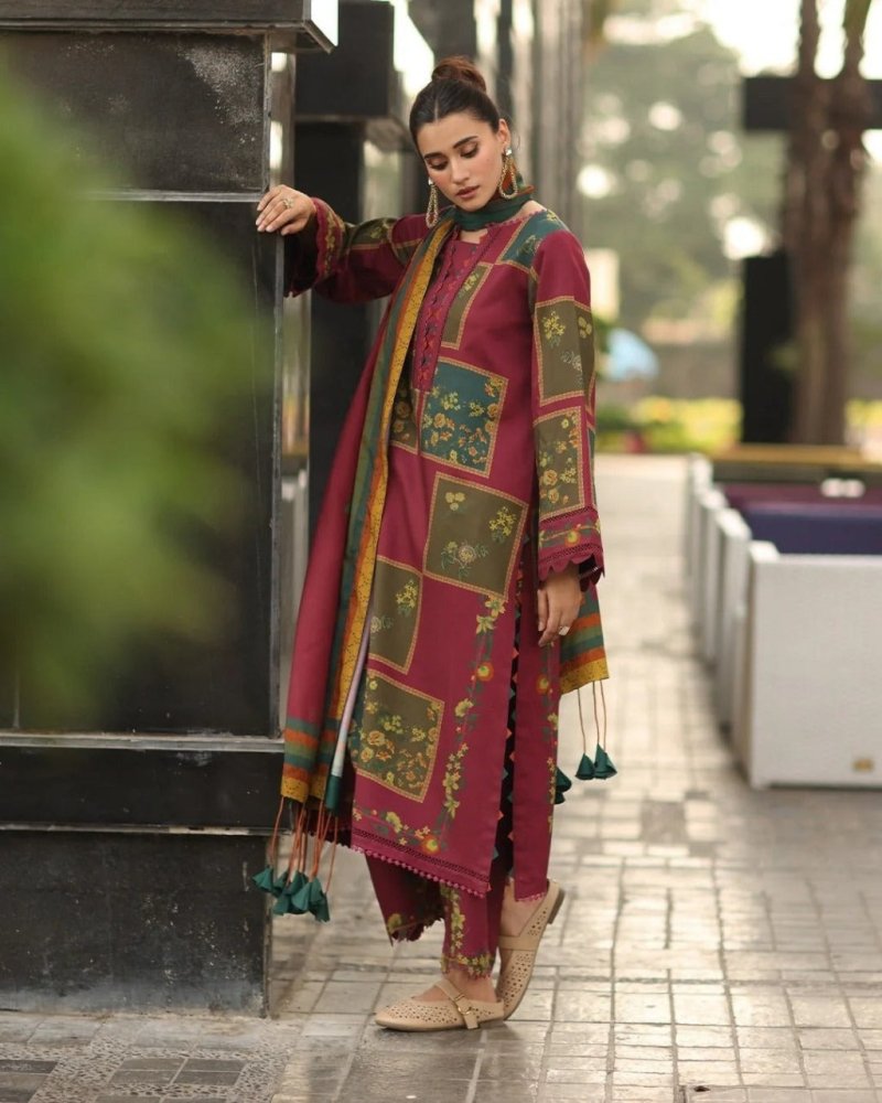 ZN1232 Winter 3PC Karandi Digital Print Dress - ZoniyaClothing