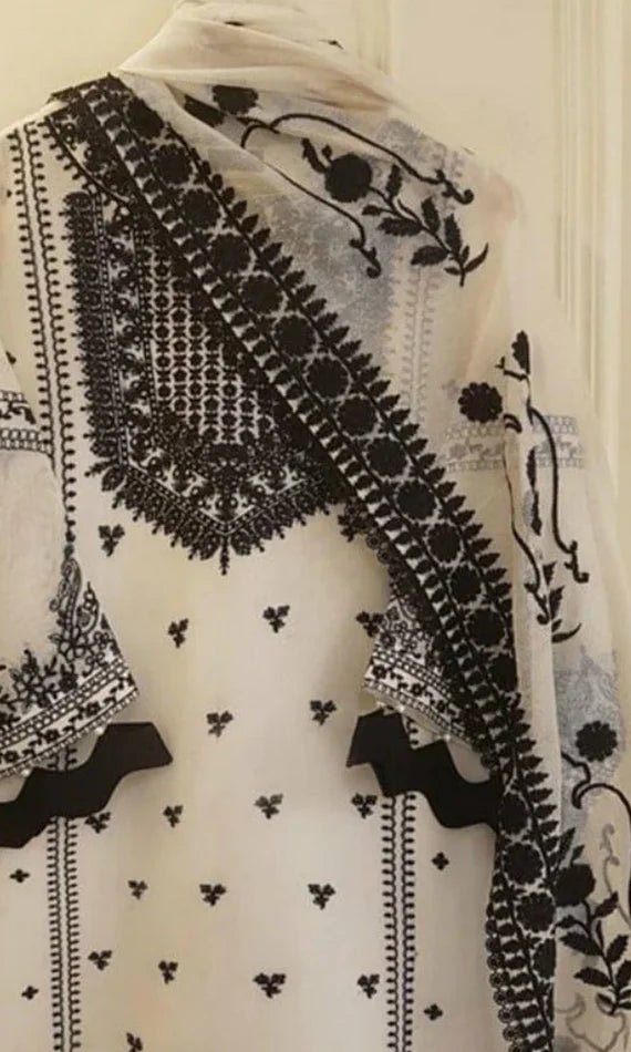 ZN207 - Agha Noor - 3PC Lawn Heavy Embroidered Shirt With Embroidered Bamber Dupatta - ZoniyaClothing