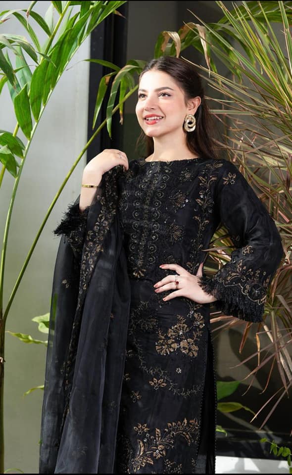 ZN005-NISA - 3PC Lawn Embroidered Shirt With Chiffon Embroidered Dupatta
