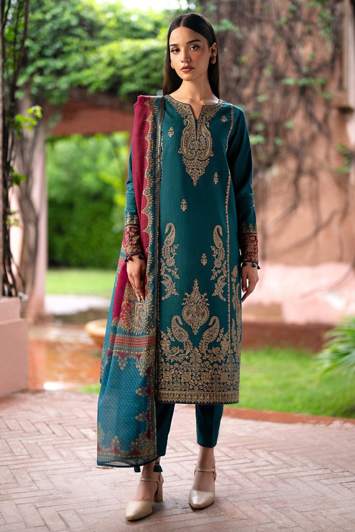 ZN1103-WINTER 3PC Dhannak Embroidered suit with Printed Shawll