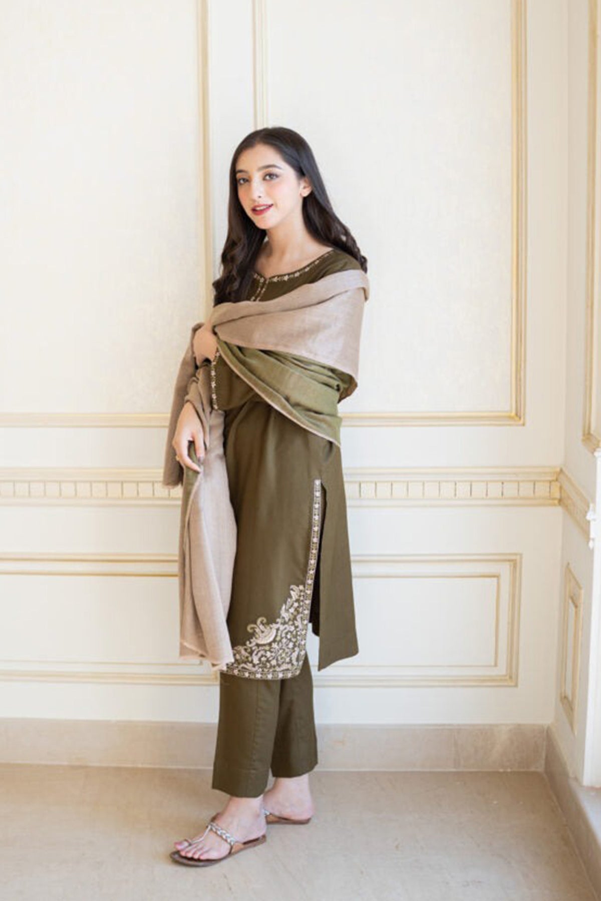 ZN612-WINTER 3PC Dhanak suit with Embroidered Shawll