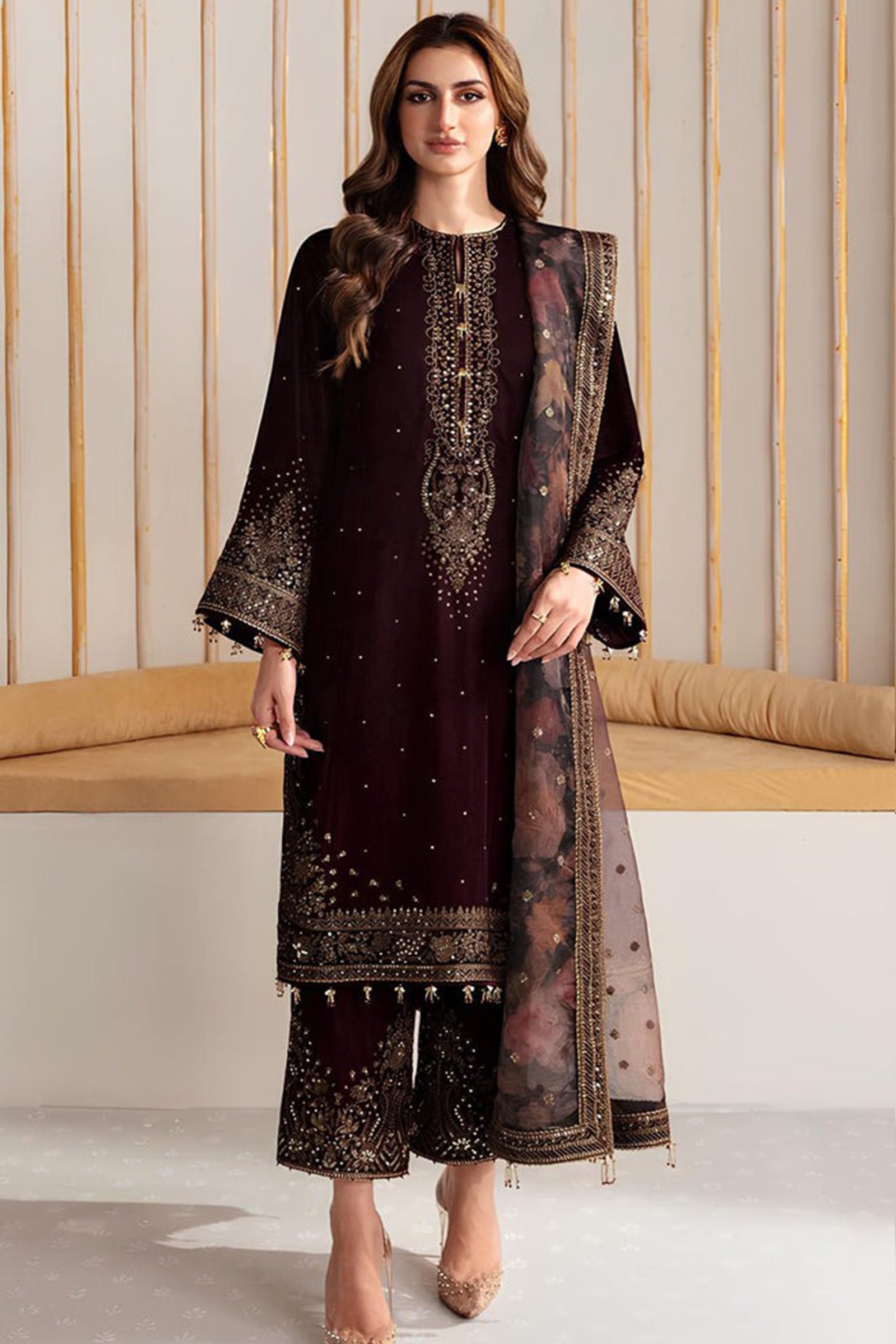 ZN902-Winter Velvet Unstitched 3PCs Embroidered Dress With Organza Dupatta