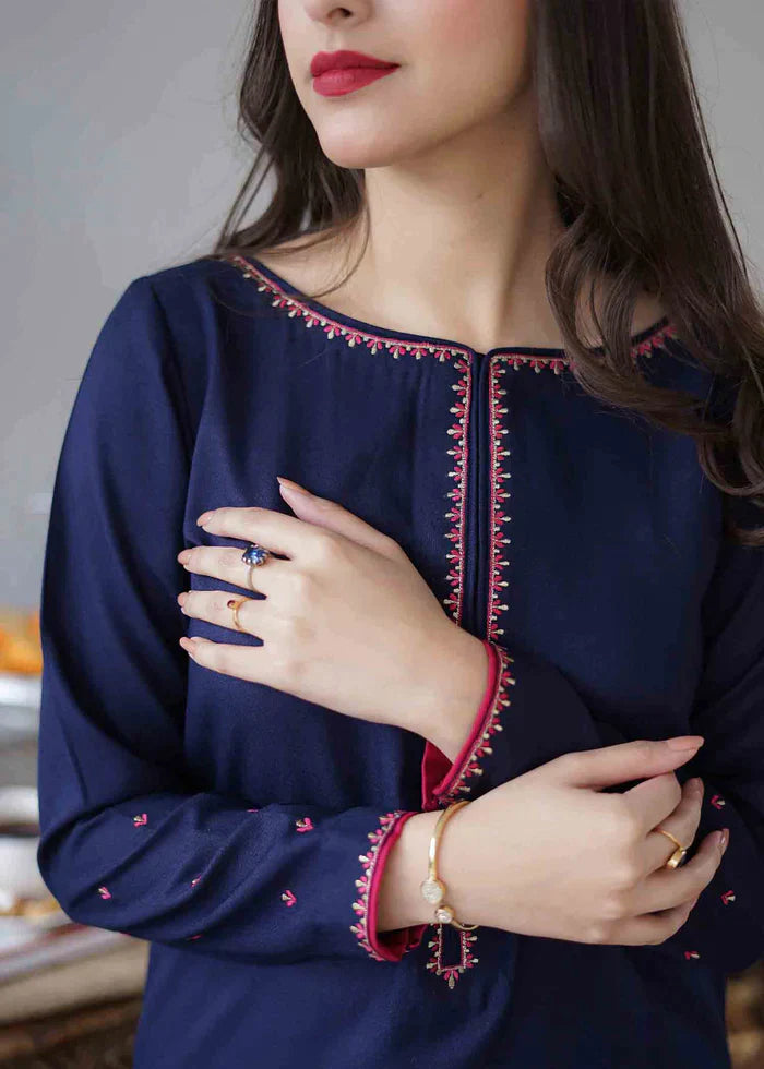 ZN404-WINTER 3PC Dhanak suit with Embroidered Shawll