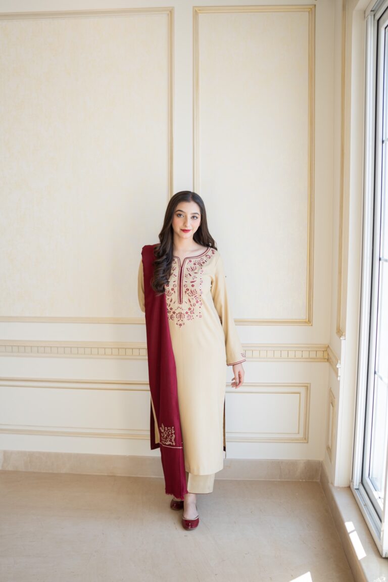 ZN614-WINTER 3PC Dhanak suit with Embroidered Shawll