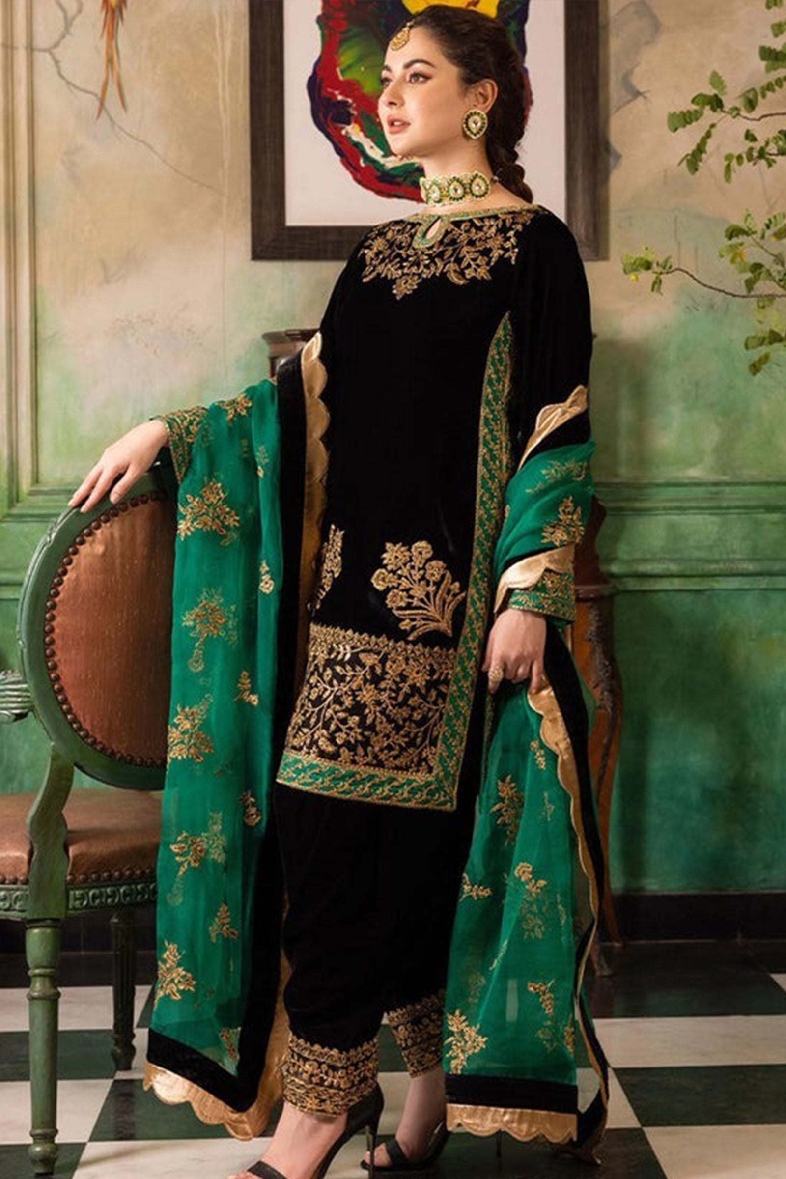 ZN551-Velvet Winter Embroidered 3 Piece Dress With Organza embroidered Dopata