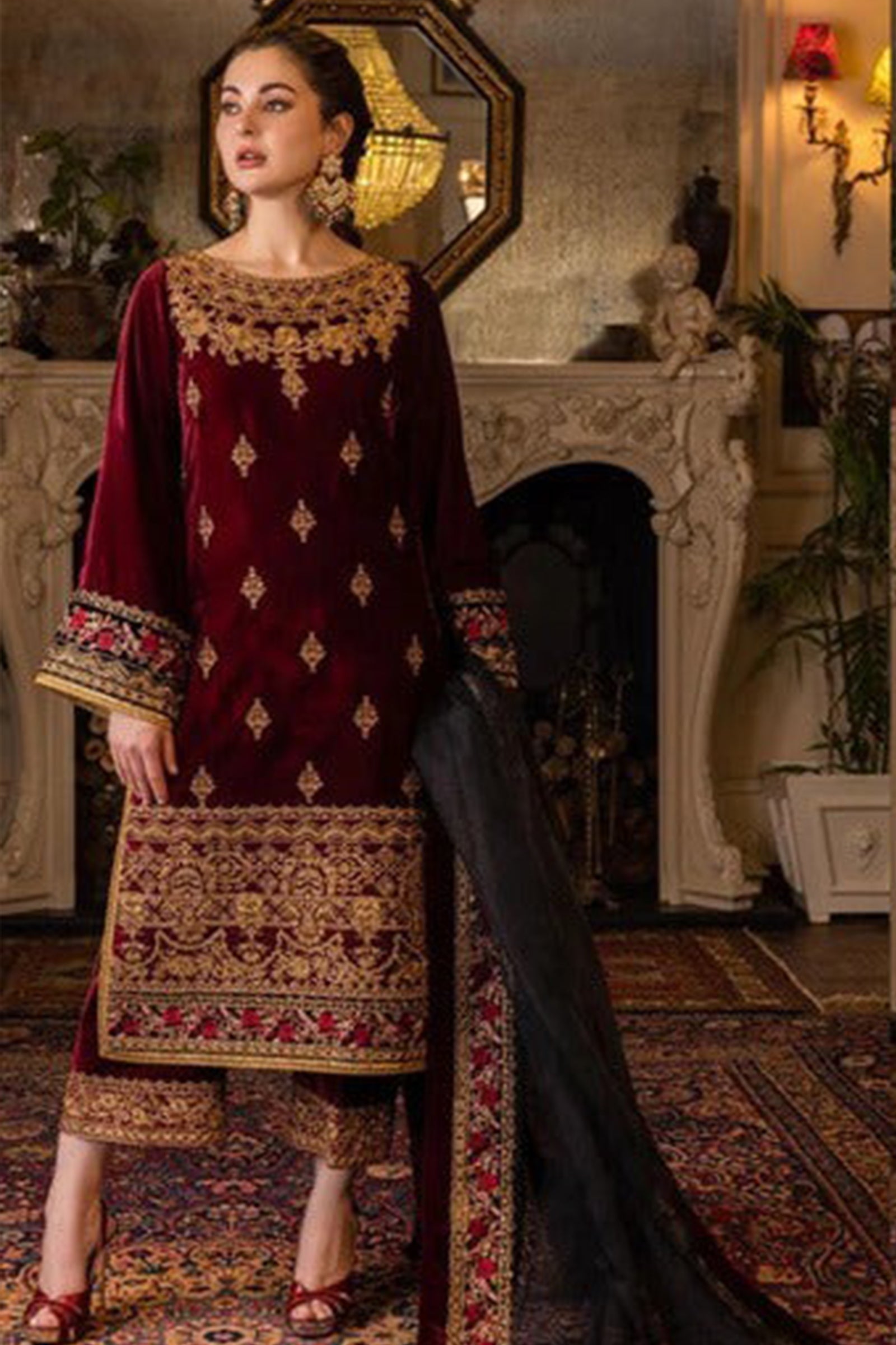ZN556-Velvet Winter Embroidered 3 Piece Dress With Organza embroidered Dopata