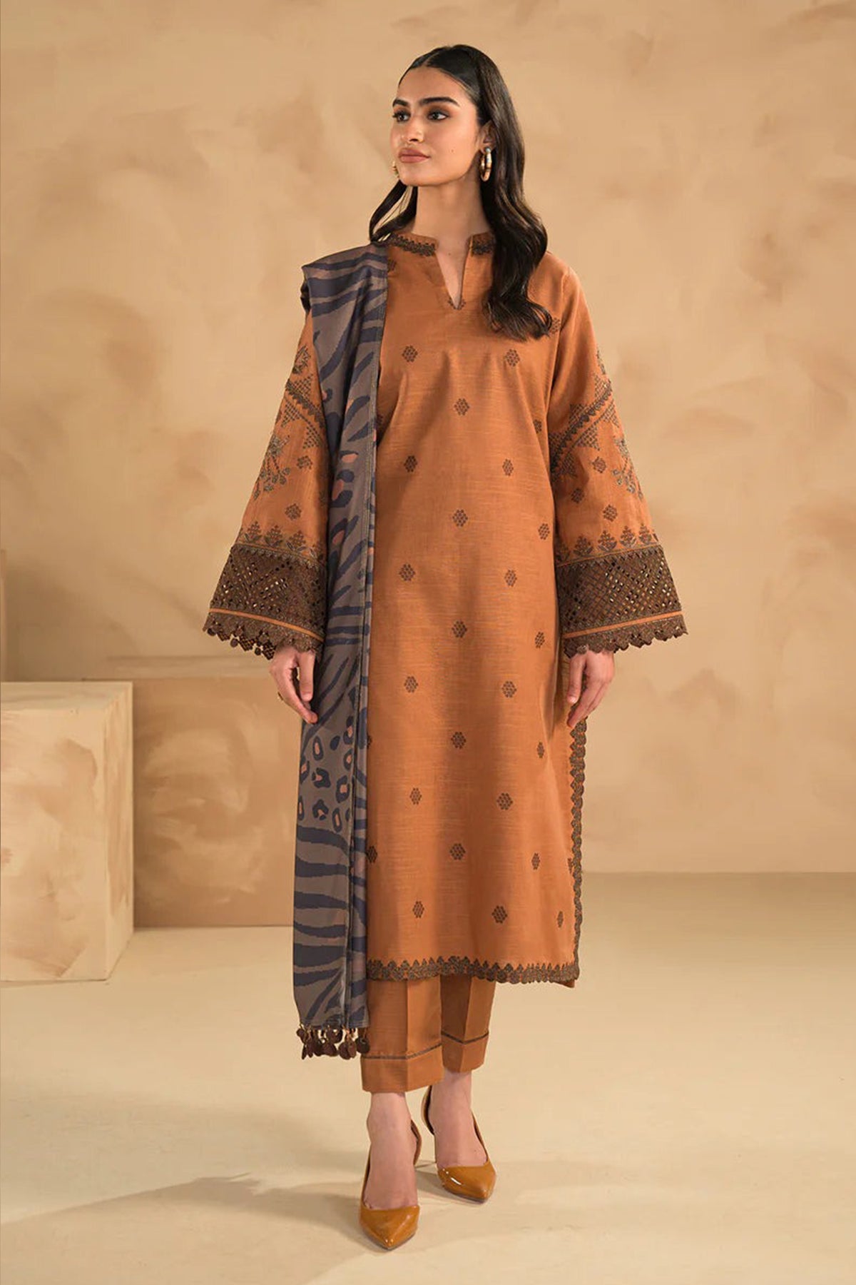 ZN631-WINTER 3PC Dhanak Embroidered suit with Printed Shawll