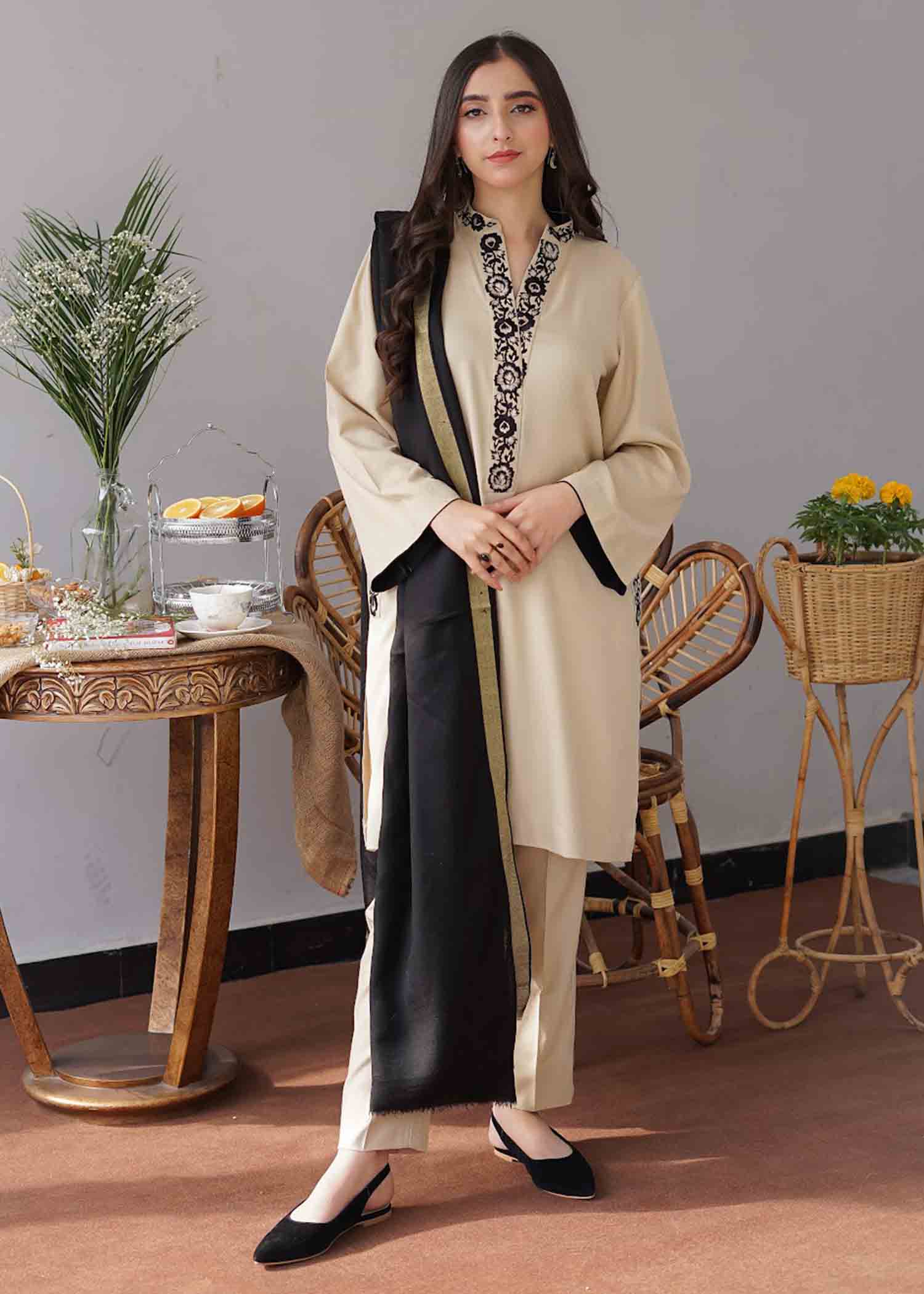 ZN407-WINTER 3PC Dhanak suit with Embroidered Shawll