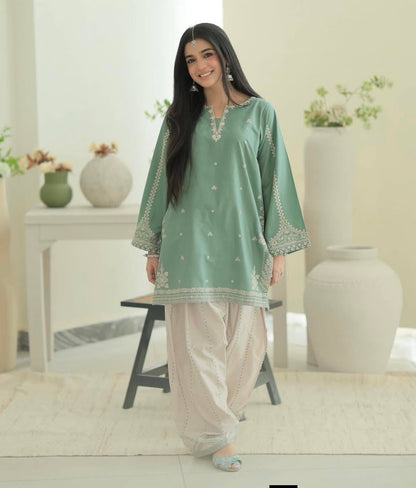 URGE PRET CHAAND 2PC LAWN EMBROIDERED ZN1343