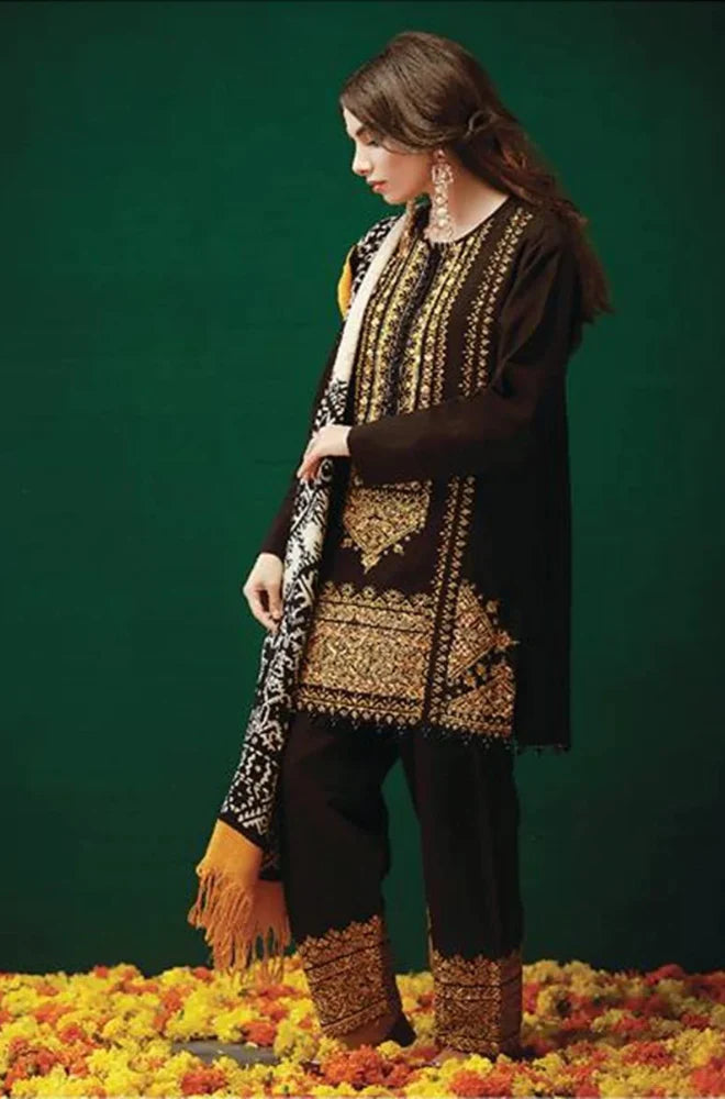 ZN424-WINTER UNSTITCHED 3PC Khaddar Embroidered Suit with Printed Wool Shawll