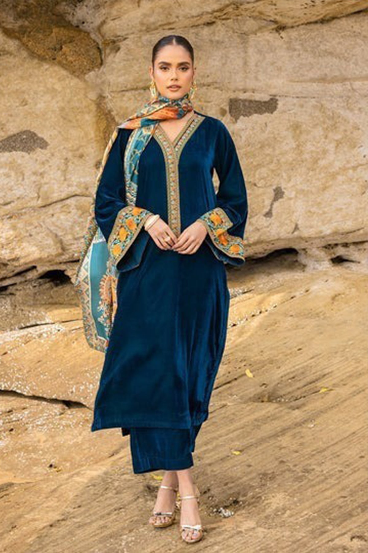 zn821-WINTER Velvet Embroidered    printed duppatta Winter Collection