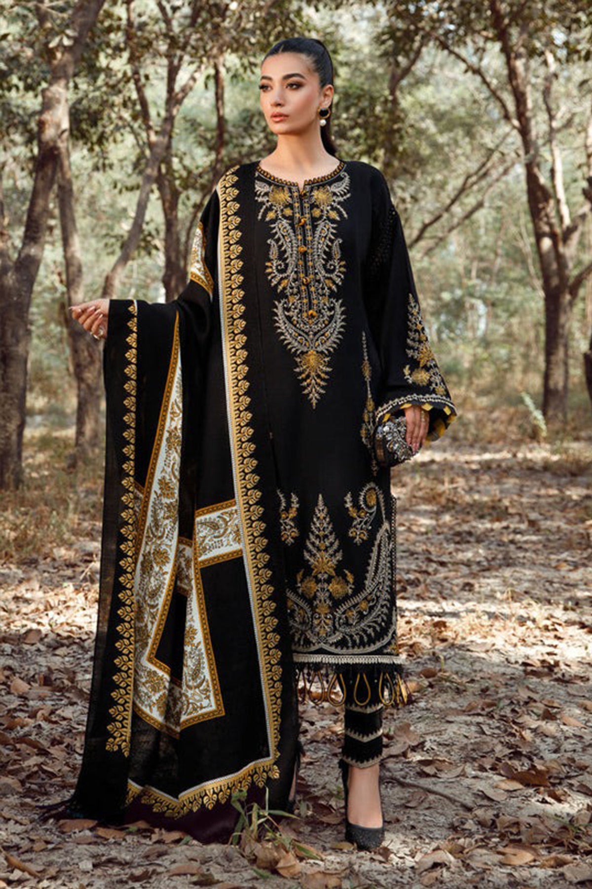 ZN827-WINTER 3PC Dhannak Embroidered suit with Printed Shawll