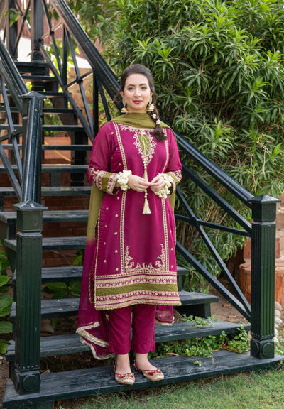 ZN974 - OMAL BY KOMAL Summer Emnroidered Lawn 3PC SUIT