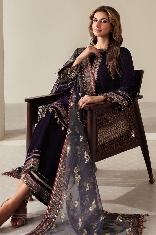 ZN910-Winter Unstitched 3PCs Velvet Dress With Embroidered Organza Dupatta