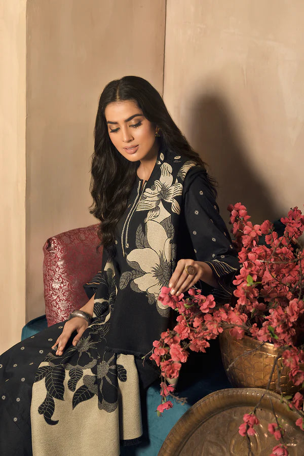 ZN916-3PC Winter Dhannak Embroidered suit with Printed Shawll