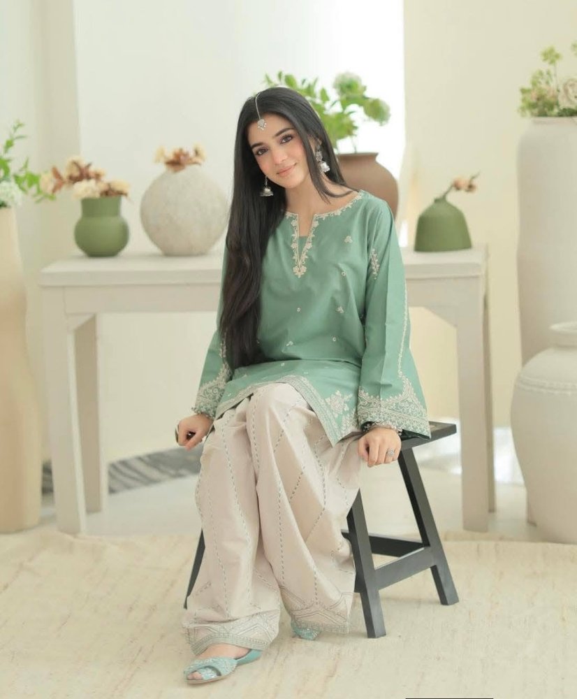 URGE PRET CHAAND 2PC LAWN EMBROIDERED ZN1343 - ZoniyaClothing