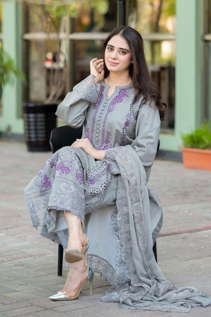 ZN1126 - LIBAAS - 3PC DHANAK EMBROIDERED SHIRT WITH CHIFFON EMBROIDERED DUPATTA - ZoniyaClothing