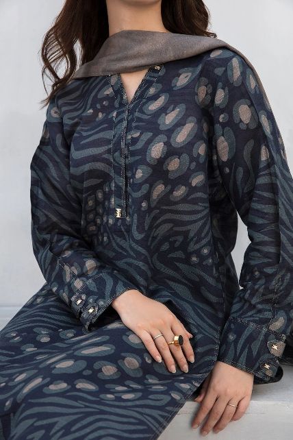 ZN1228 Winter 3PC Karandi Digital Print Dress - ZoniyaClothing