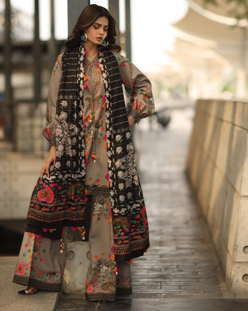 ZN1233 Winter 3PC Karandi Digital Print Dress - ZoniyaClothing