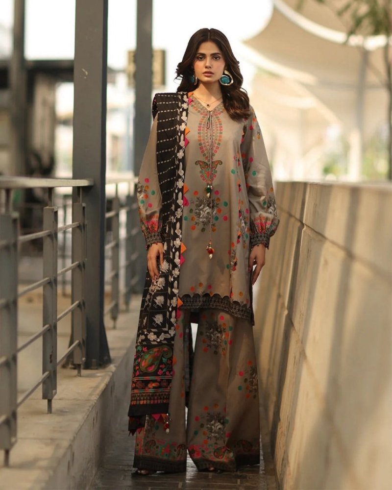 ZN1233 Winter 3PC Karandi Digital Print Dress - ZoniyaClothing