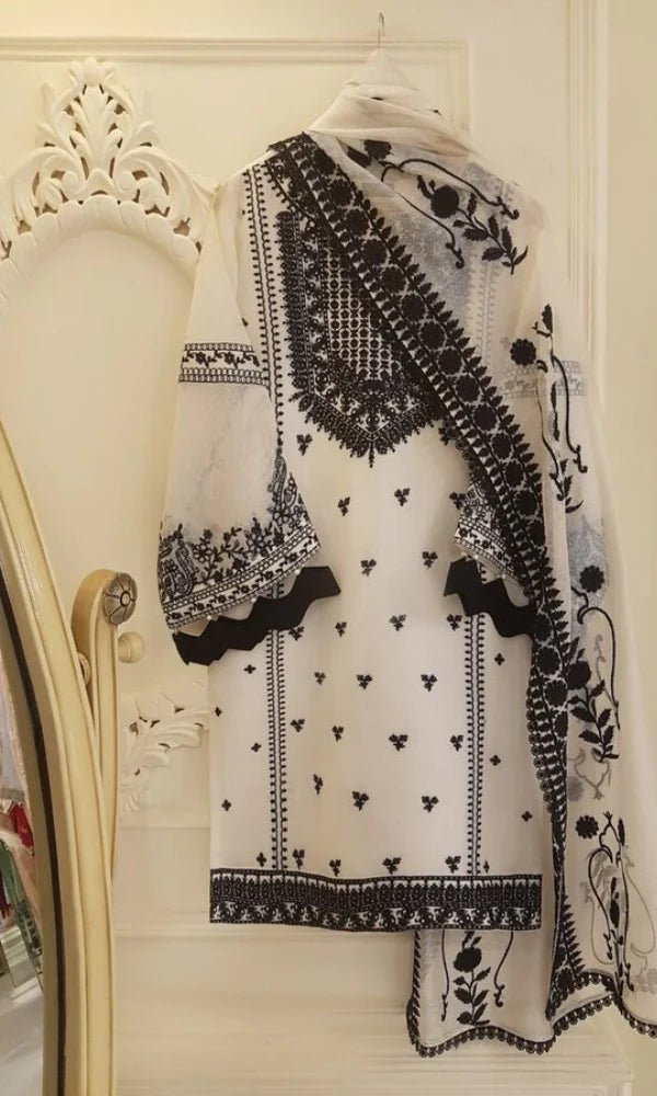 ZN207 - Agha Noor - 3PC Lawn Heavy Embroidered Shirt With Embroidered Bamber Dupatta - ZoniyaClothing