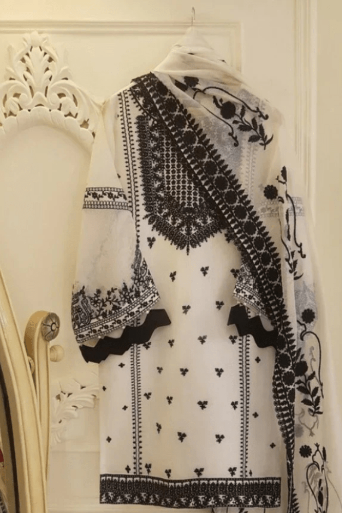 ZN207 - Agha Noor - 3PC Lawn Heavy Embroidered Shirt With Embroidered Bamber Dupatta - ZoniyaClothing