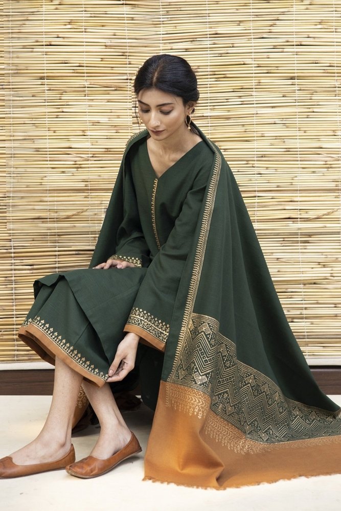 ZN411 - WINTER 3PC Dhanak suit with Printed Shawll - ZoniyaClothing