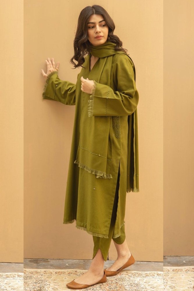 ZN564 - Asling Winter 3PC Dhanak Embroidered Suit with Dhanak Embroidered Shawll - ZoniyaClothing