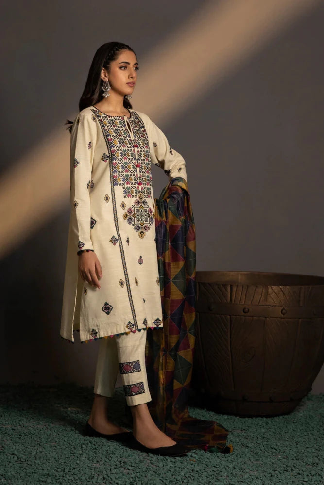 ZN584 - WINTER 3PC Khaddar Embroidered Suit with Printed Wool Shawll - ZoniyaClothing