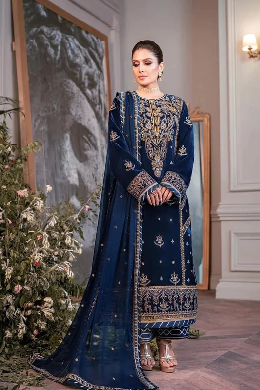 ZN607 - WINTER Embroidered Velvet Three piece With Embridered Chiffon Duppatta - ZoniyaClothing
