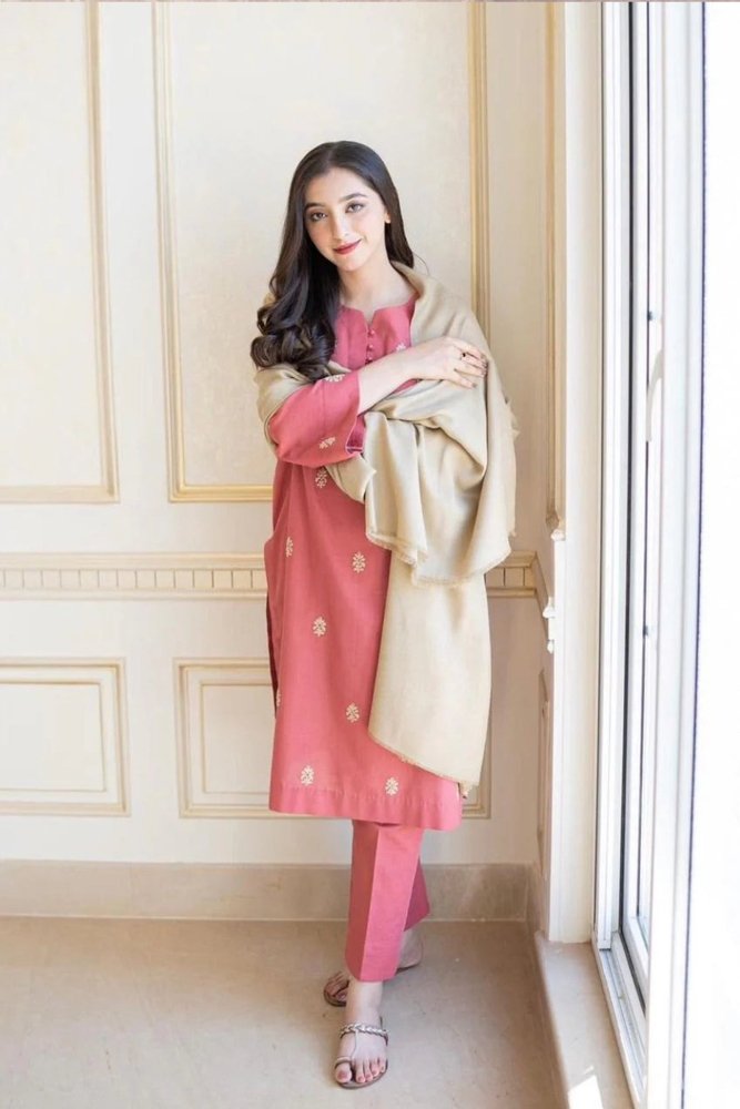 ZN611 - Asling Winter 3PC Dhanak suit with Dhanak Shawll - ZoniyaClothing