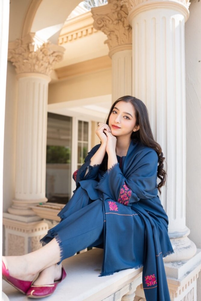 ZN615 - Asling WINTER 3PC Dhanak suit with Embroidered Shawll - ZoniyaClothing