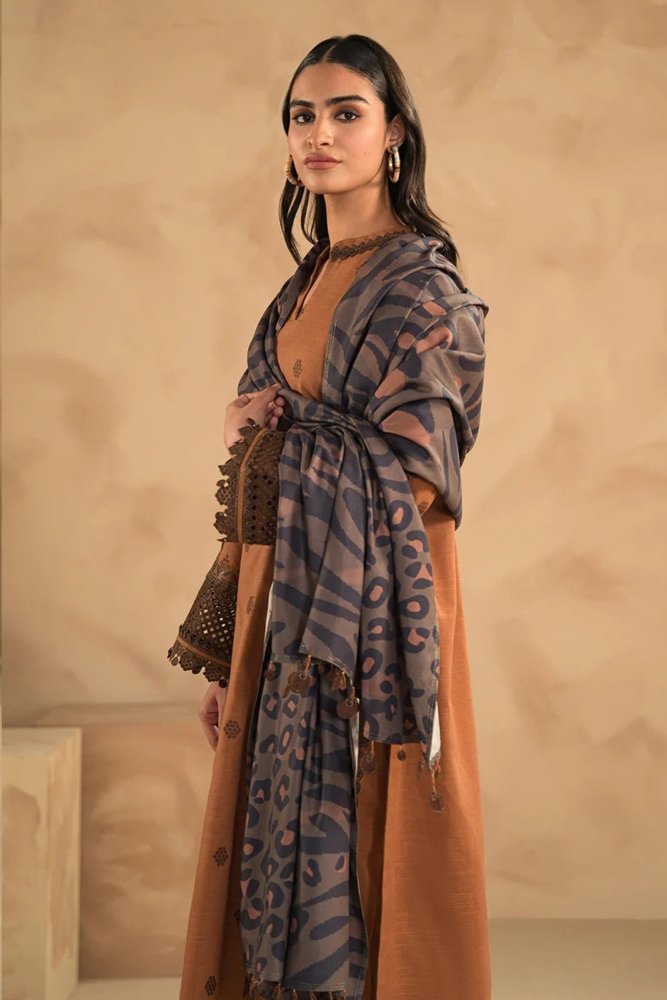 ZN631 - WINTER 3PC Dhanak Embroidered suit with Printed Shawll - ZoniyaClothing