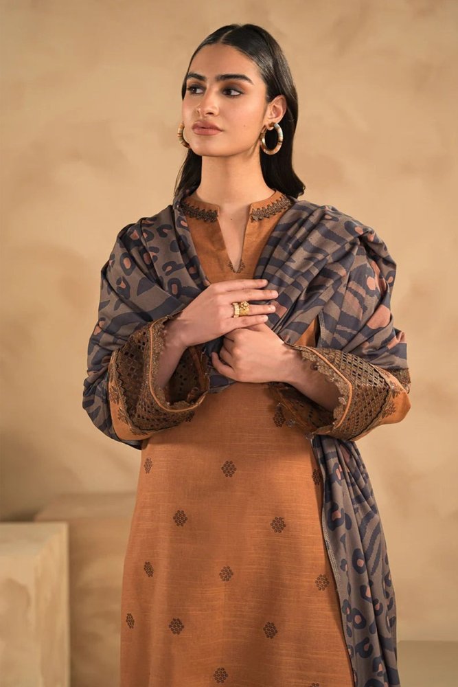 ZN631 - WINTER 3PC Dhanak Embroidered suit with Printed Shawll - ZoniyaClothing