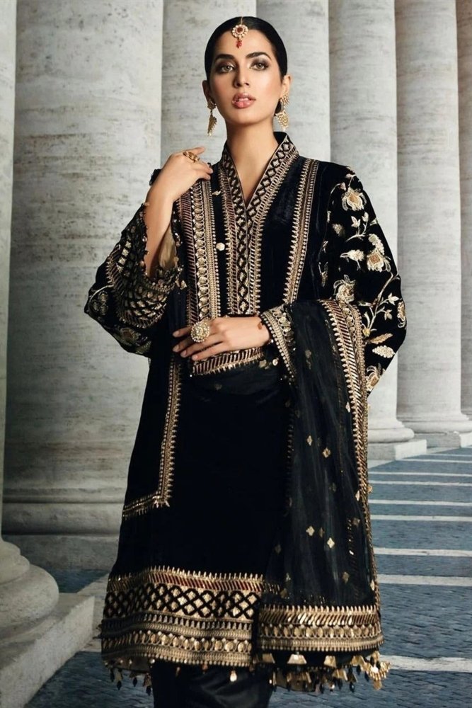 ZN822 - Winter Maria b Velvet Embroidered with Embroidered duppatta Winter Collection - ZoniyaClothing
