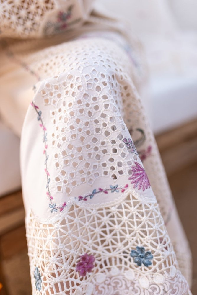 ZN997 - Qalamkar 3 Piece Chickenkari Embroidered Lawn Suit - ZoniyaClothing